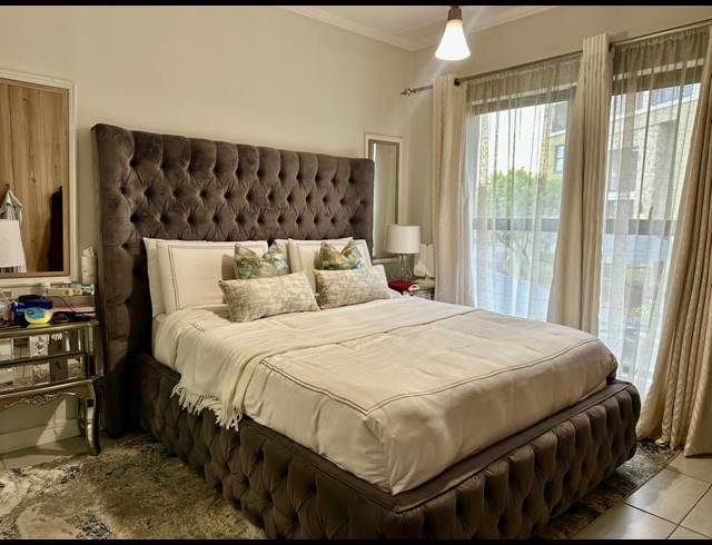 3 BEDROOM APARTMENT FOR SALE IN WATERFALL
